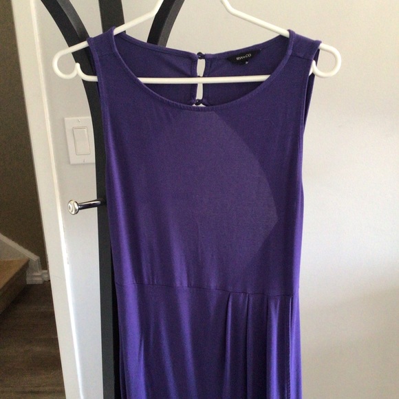 Backless Maxi Dress - Picture 2 of 5